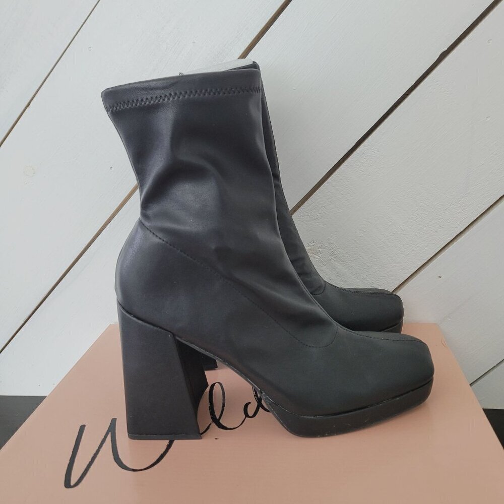 NEW Wild Pair Womens 10 Beauteep Faux Leather Ankle Boots Platform & Block Heel